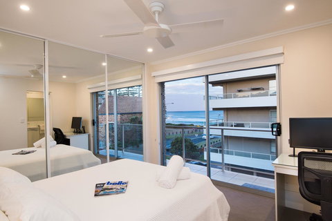 Stylish 3 Bedroom Beachview Apartment - Accommodation Cooktown 1