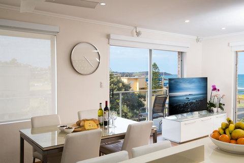 Stylish 3 Bedroom Beachview Apartment - Accommodation Cooktown 8
