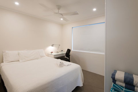 Stylish 3 Bedroom Beachview Apartment - Accommodation Cooktown 10