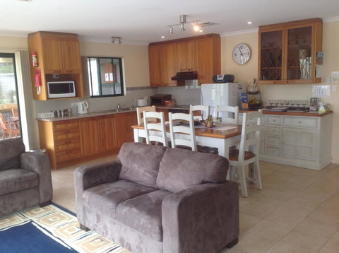 Breakaway Farmstay - Accommodation Cooktown 3