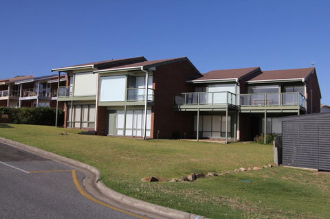 Southern Sands\' Beachfront Apartment - Accommodation Cooktown 1