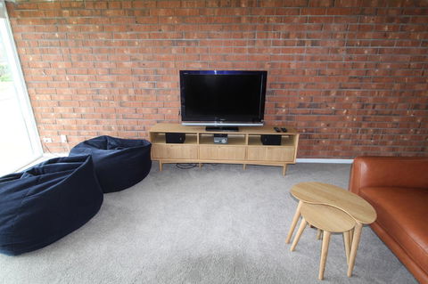 Southern Sands\' Beachfront Apartment - Accommodation Cooktown 3
