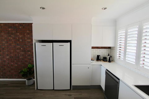 Southern Sands\' Beachfront Apartment - Accommodation Cooktown 9