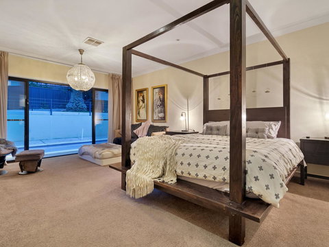City-Barossa Gateway - Accommodation Cooktown 0