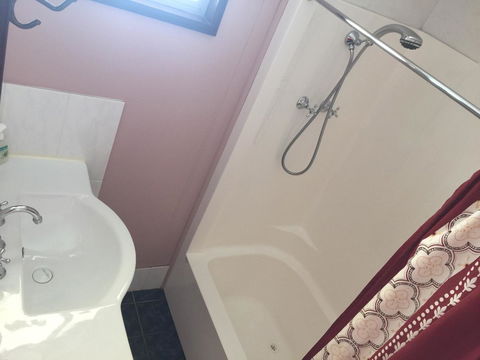 Clare Valley Cabins - Accommodation Cooktown 19