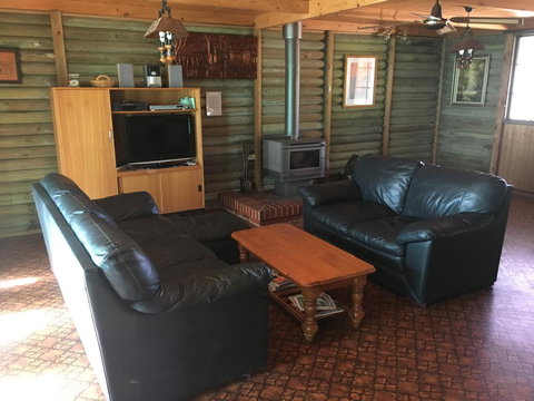 Shangri La Moonta Bay - Accommodation Cooktown 8