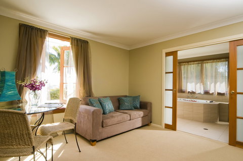 SummerHills Retreat Byron Bay - Accommodation Cooktown 13