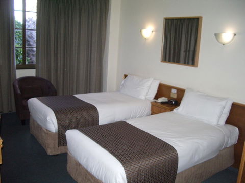 Aviators Lodge - Accommodation Cooktown 5