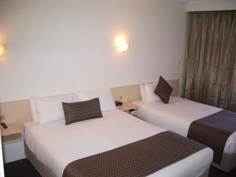 Aviators Lodge - Accommodation Cooktown 36