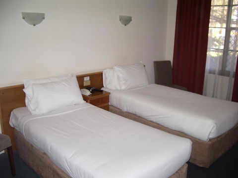 Aviators Lodge - Accommodation Cooktown 20