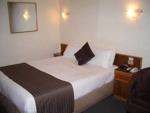 Aviators Lodge - Accommodation Cooktown 19
