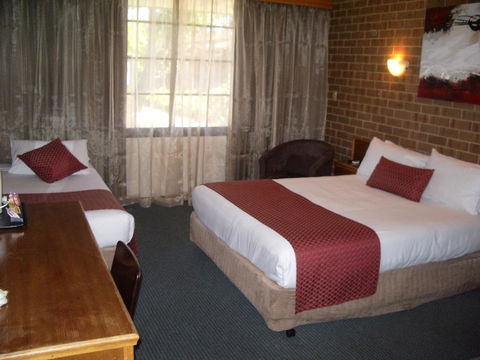 Aviators Lodge - Accommodation Cooktown 8