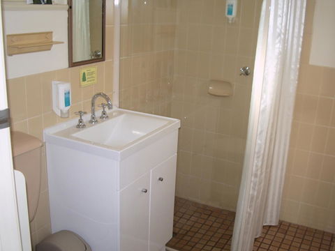 Aviators Lodge - Accommodation Cooktown 14