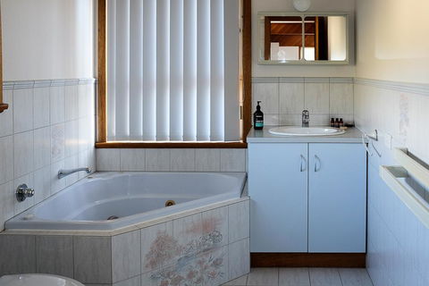 Seacroft - Accommodation Cooktown 24