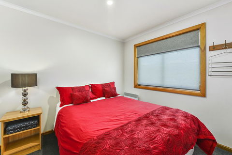 City Four Apartment - Accommodation Cooktown 5