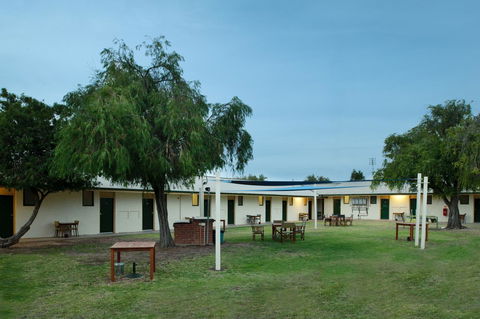 The Anglers Inn - Accommodation Cooktown 0