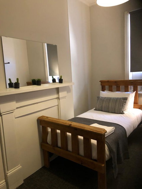 Cornwall Hotel - Accommodation Cooktown 15
