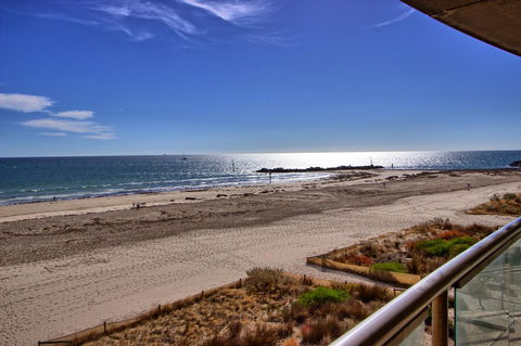 Pier 216 - Accommodation Cooktown 13