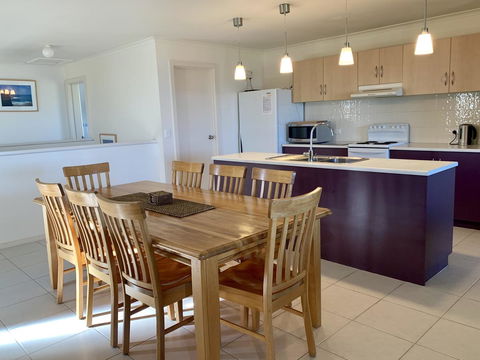 Bayview Beach House Apartment No 1 - Accommodation Cooktown 0