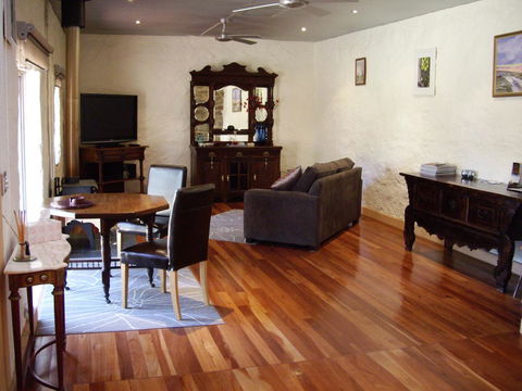 1860 Wine Country Cottages - Accommodation Cooktown 16