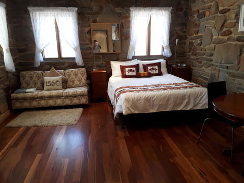 1860 Wine Country Cottages - Accommodation Cooktown 1