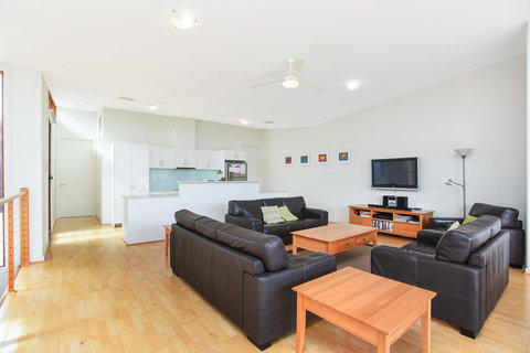 Villa 53 South Shores - Normanville S14 - Accommodation Cooktown 5