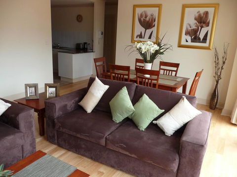 City Escape 3 Bedroom East End Of Adelaide - Accommodation Cooktown 3