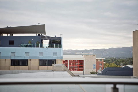 Luxury City Apt With Pool, Gym, Spa, Netflix - Accommodation Cooktown 11