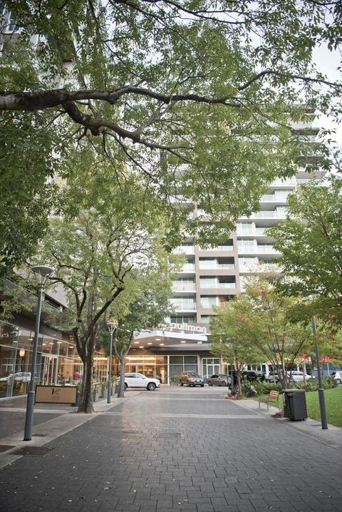Luxury City Apt With Pool, Gym, Spa, Netflix - Accommodation Cooktown 26