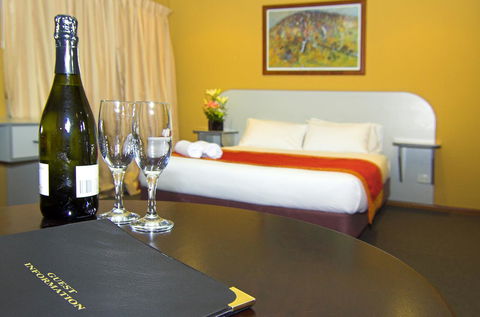 Victoria Hotel Strathalbyn - Accommodation Cooktown 13