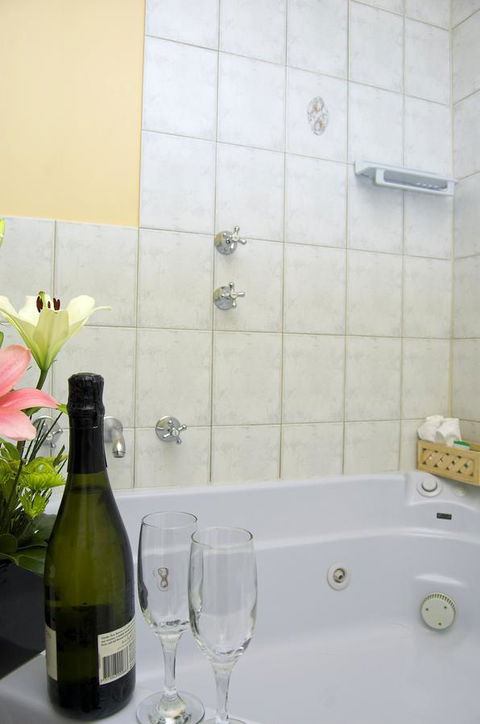 Victoria Hotel Strathalbyn - Accommodation Cooktown 1