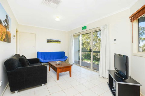 Shiraz Cottage - Accommodation Cooktown 4