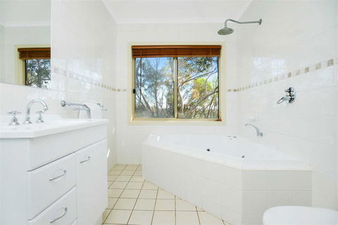 Shiraz Cottage - Accommodation Cooktown 5