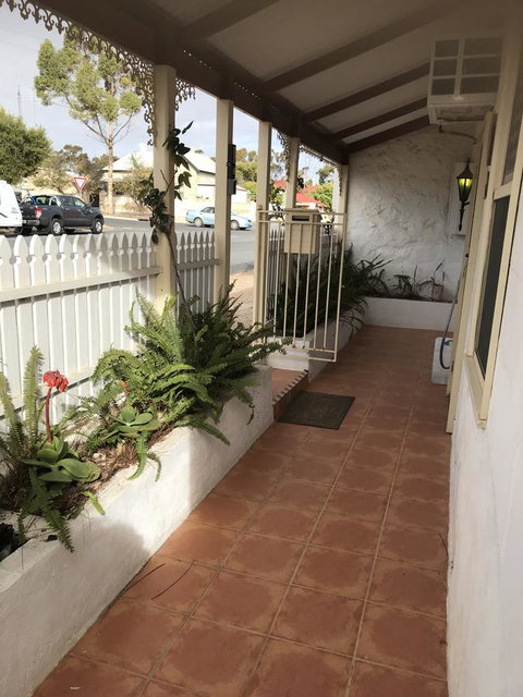 Cosy Nook - Accommodation Cooktown 26
