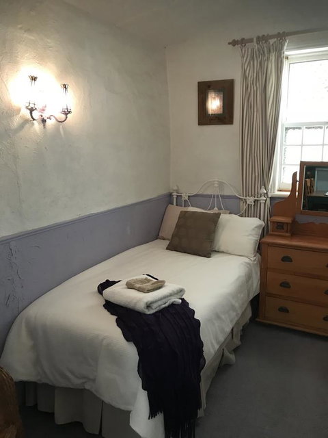Cosy Nook - Accommodation Cooktown 10
