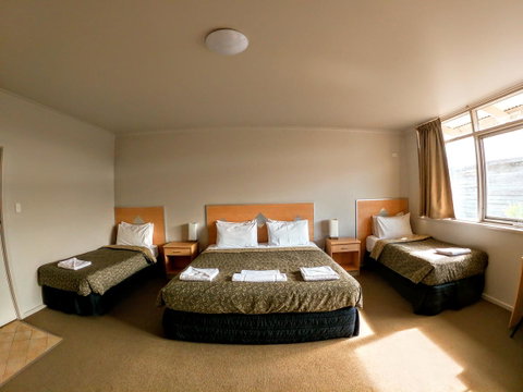 Highway One Motel - Accommodation Cooktown 1