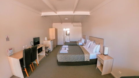 Highway One Motel - Accommodation Cooktown 3
