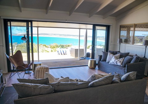 The Cape - Accommodation Cooktown 0