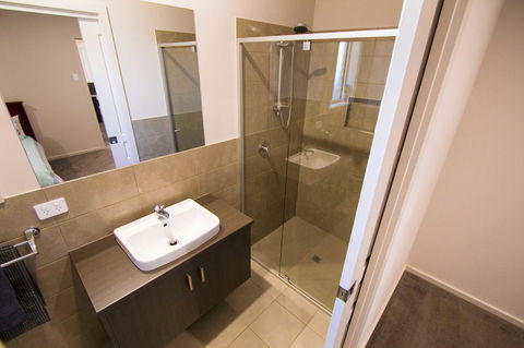 Serene Shores - Accommodation Cooktown 11