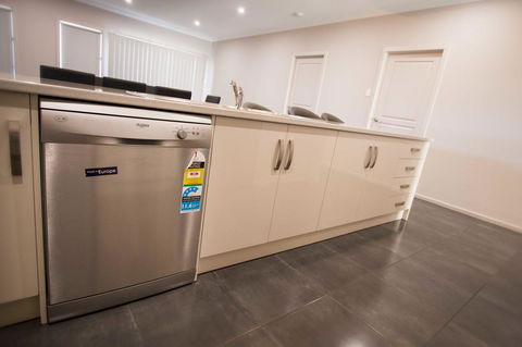 Serene Shores - Accommodation Cooktown 5