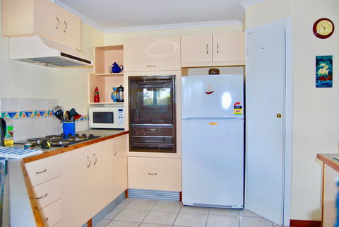 Annie\'s Balquhidder Cottage - Accommodation Cooktown 5
