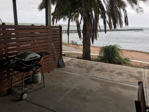 Beachside & Jetty View Apartment 6 - Captain\'s Apt - Accommodation Cooktown 26