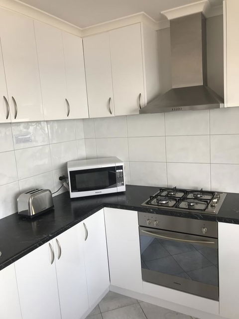 Beachside & Jetty View Apartment 6 - Captain\'s Apt - Accommodation Cooktown 5