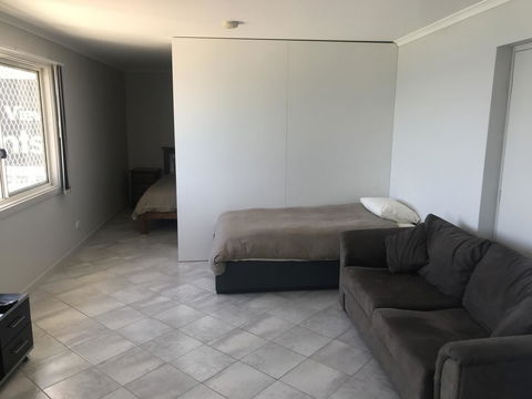 Beachside & Jetty View Apartment 6 - Captain\'s Apt - Accommodation Cooktown 1