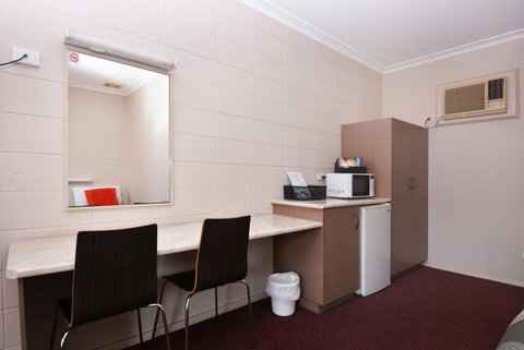 Motel Poinsettia - Accommodation Cooktown 6