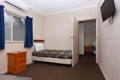 Motel Poinsettia - Accommodation Cooktown 17