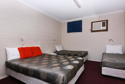 Motel Poinsettia - Accommodation Cooktown 20