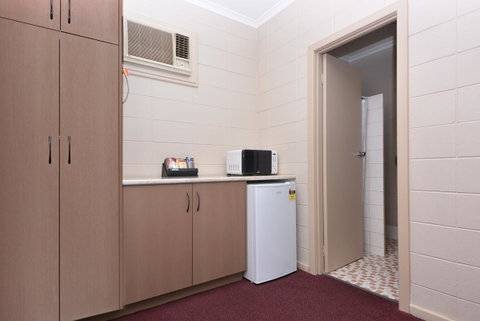 Motel Poinsettia - Accommodation Cooktown 19
