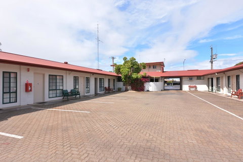 Motel Poinsettia - Accommodation Cooktown 7