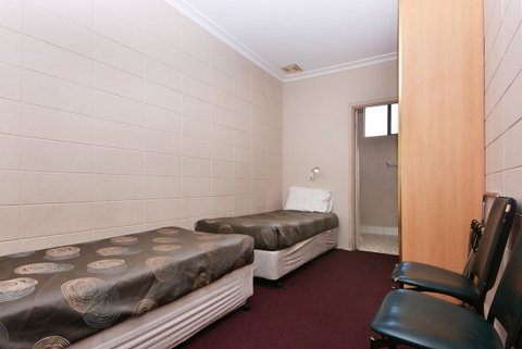 Motel Poinsettia - Accommodation Cooktown 22
